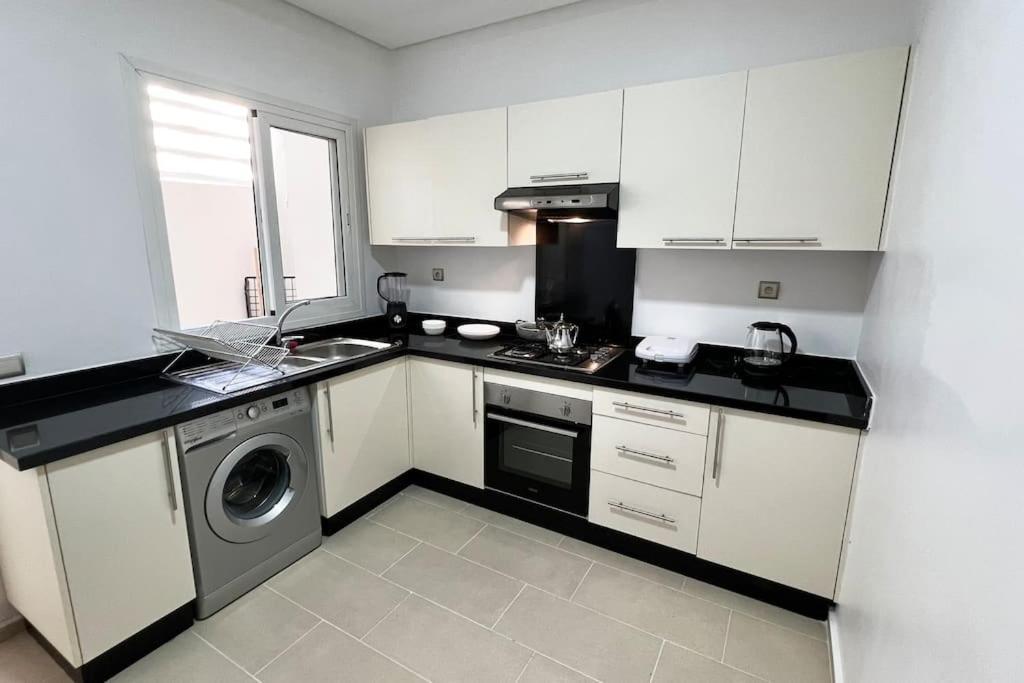 Appartement N8, 3 De Gamme, A Deux Pas De L Ocean Et Du Mall