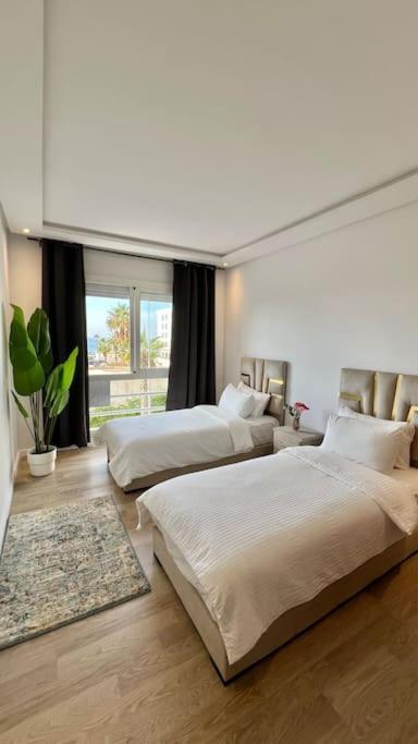 Appartement N8, 3 De Gamme, A Deux Pas De L Ocean Et Du Mall