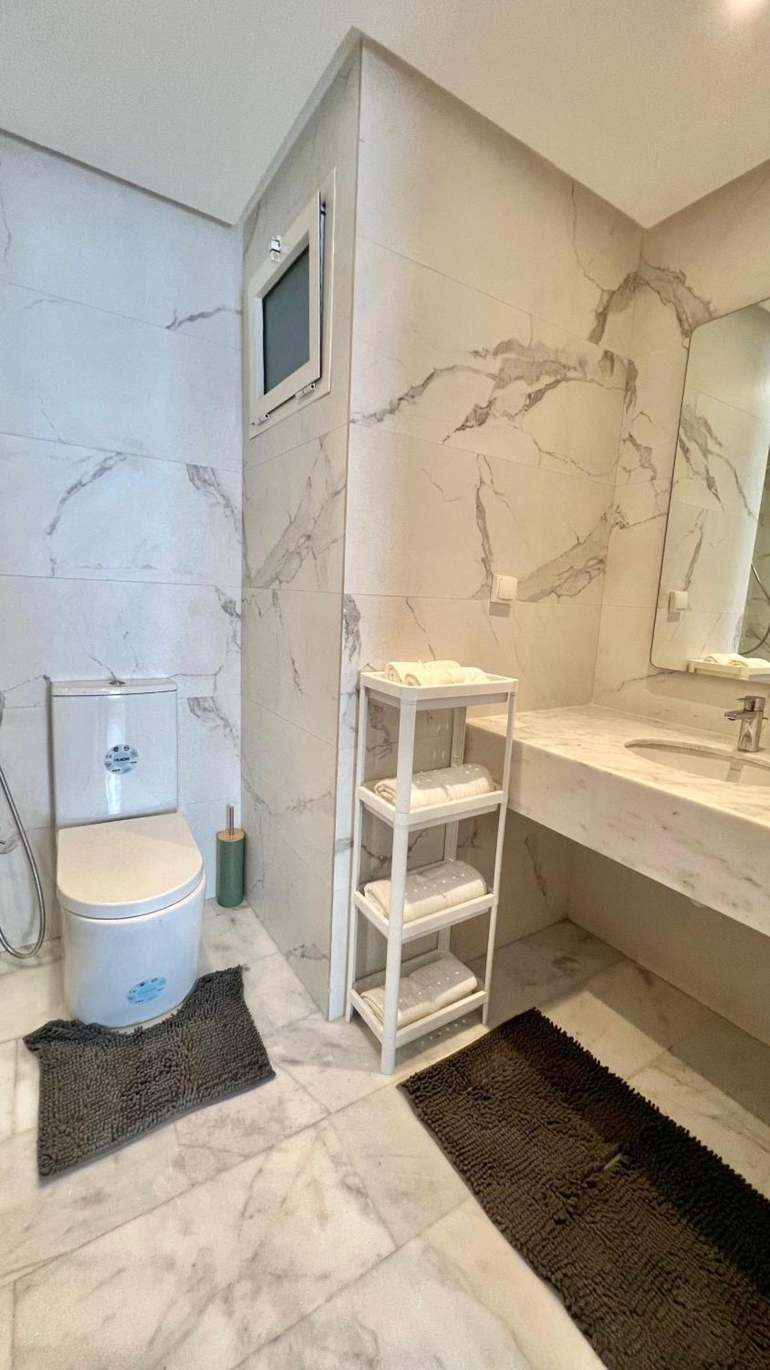 Appartement N8, 3 De Gamme, A Deux Pas De L Ocean Et Du Mall Rabat